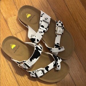 Black and White Sandals with Wide Straps and Comfortable Footbed